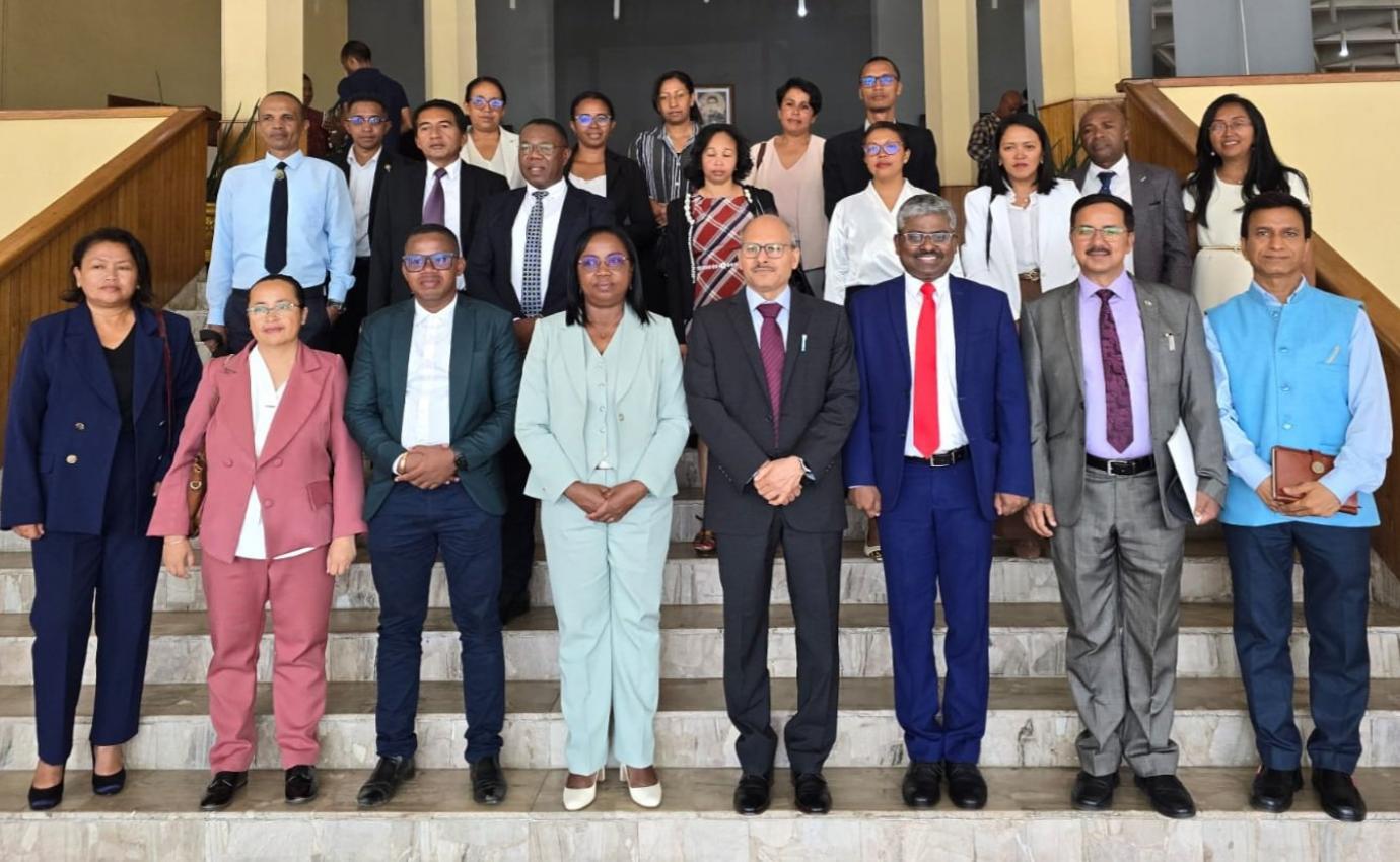 Dr. Surendrakumar Bagde, DG, NCGG & Mrs. Marie Agnes Anona, DG, ENAM signed an MoU on 25.03.25 in Antananarivo, Madagascar to enhance capacity-building training on public policy governance for Madagascar’s civil servants